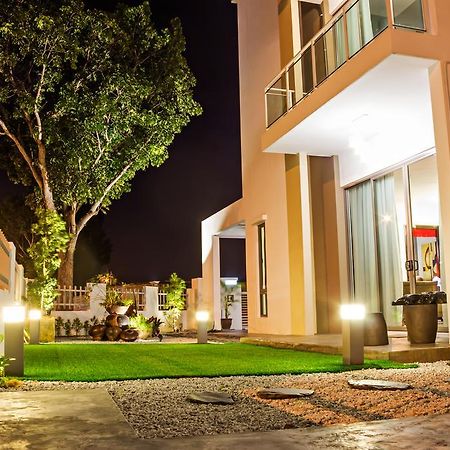 R Residence Jelutong Exterior foto